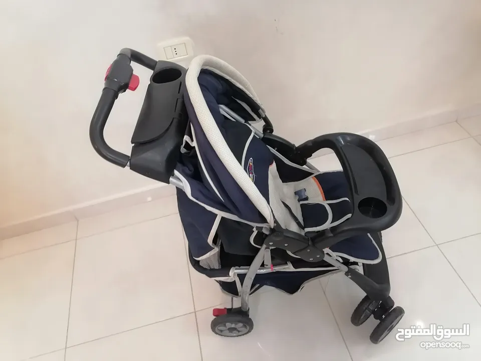 عربة أطفال للبيع