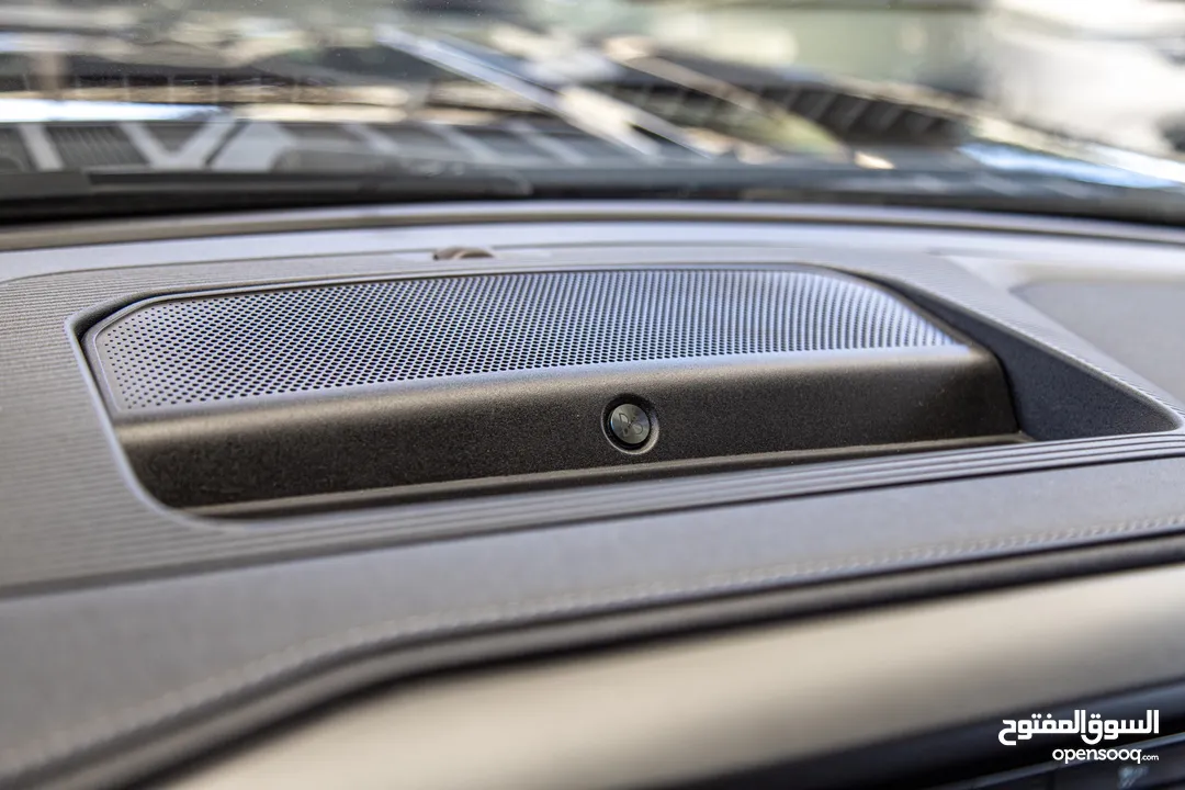2024 ford f150 hybrid lariat black edition