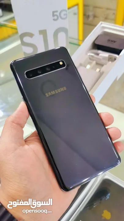 بأقل سعر : Samsung S10 5g 256gb هاتف نظيف جدا بحالة الوكالة  مع كرتونة و جميع ملحقاتة الأصلية