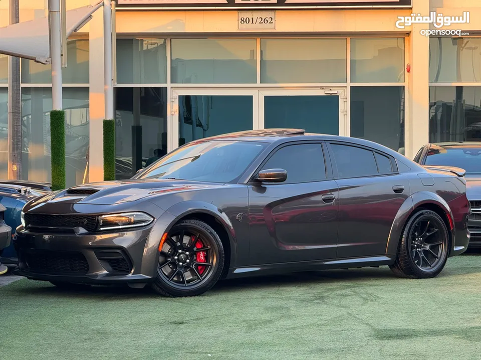 CHARGER HELLCAT REDEYE 797Hp 2023 WIDEBODY ORIGINAL  GCC FULL OPTION  Service history Under warranty