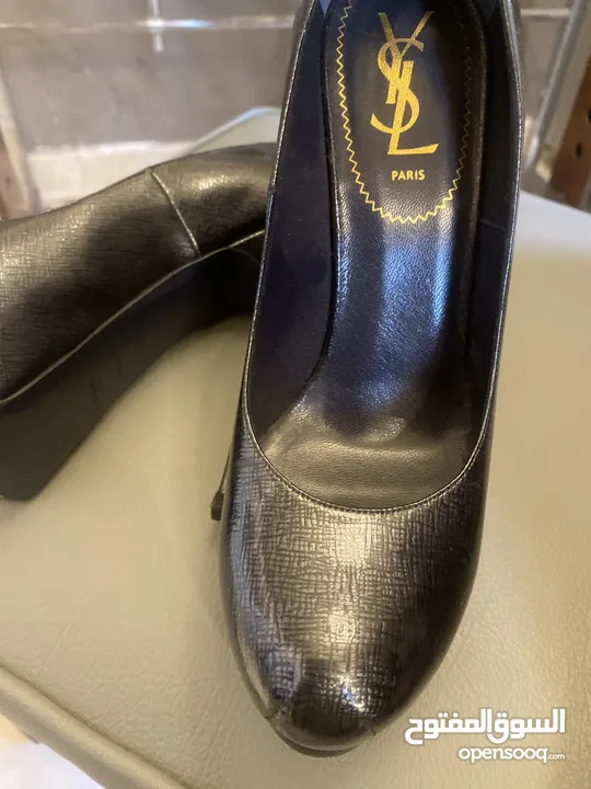 Yves Saint Laurent Tribute Two Platform Pump In Black Size 38