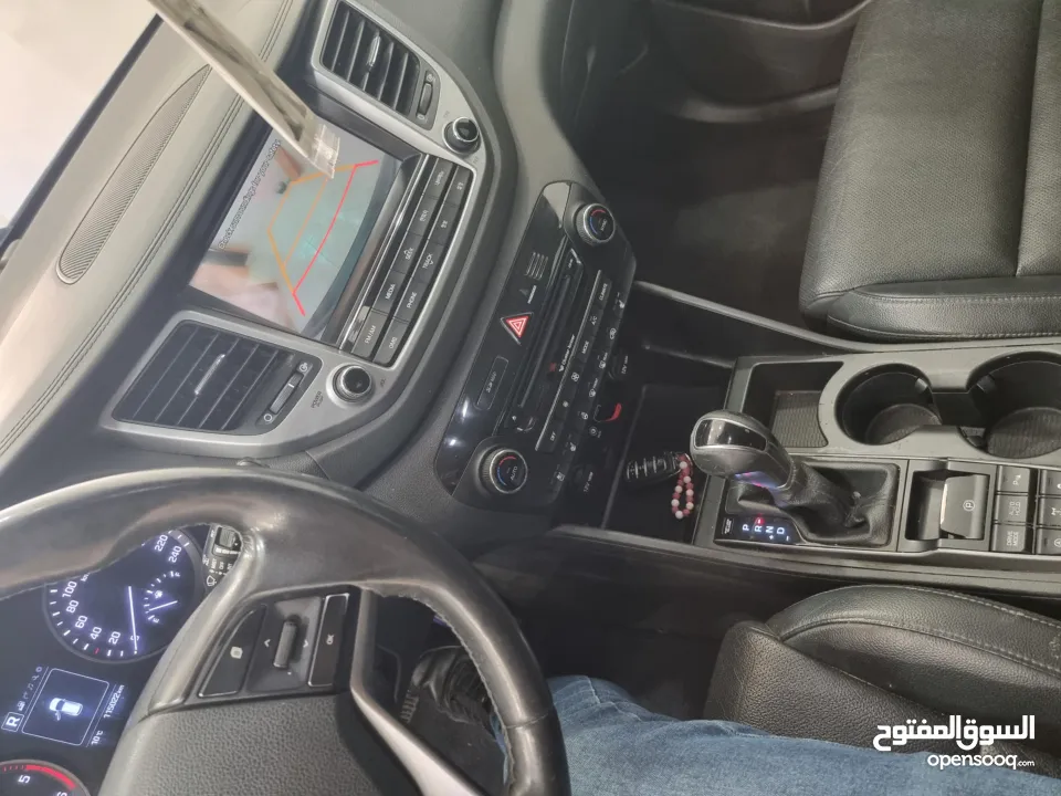 توسان 4×4 2015