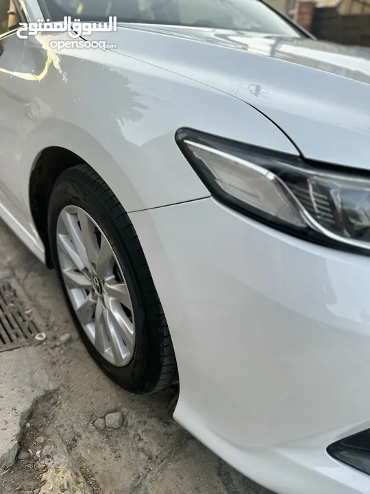 Toyota Camry GLE SAS 2019