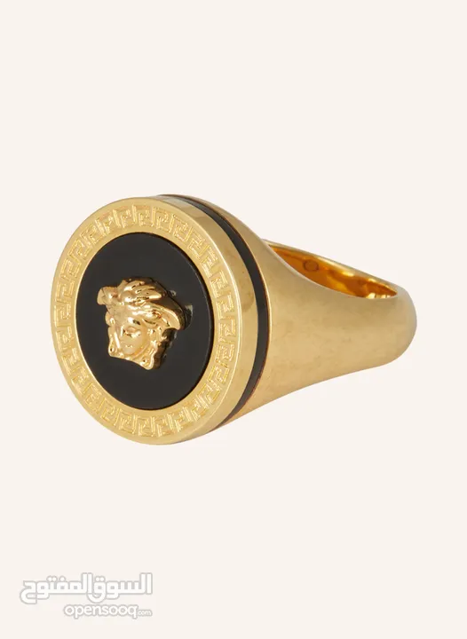 خاتم فيرساتشي مطلي ذهب لافت للنظر و مميز و نادر - Versace Enamel Medusa Ring