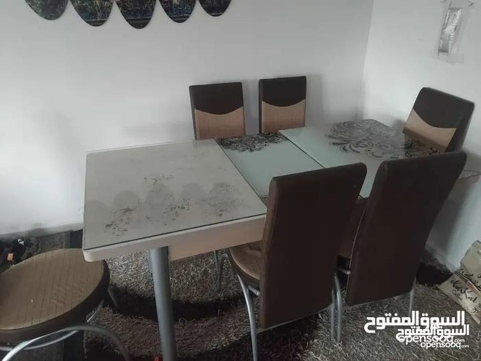 طاولة سفرة مستعملة 6 كرااااسي ،،،،،،،،،،،،،،،،