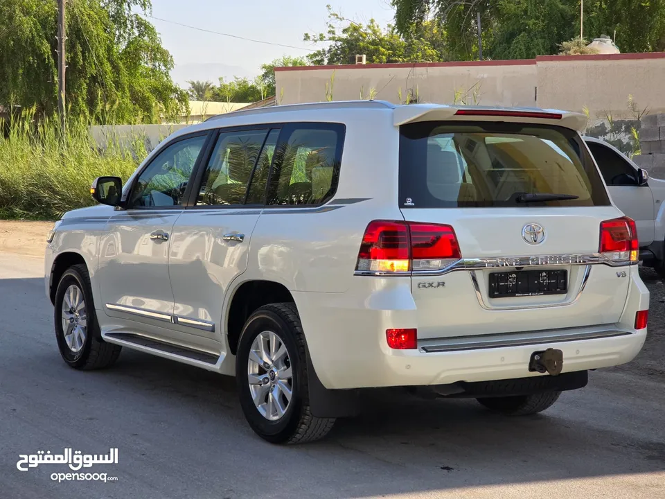 Land cruiser GXR V8 GCC 2021 Price 187,000AED