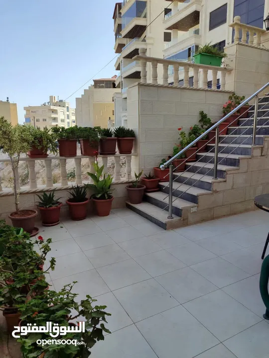 شقة فاخرة للبيع بسعر مغري ورمزي