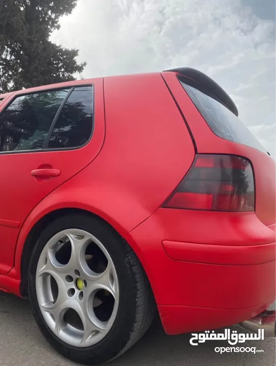 للبيع او البدل جولف mk4 2001