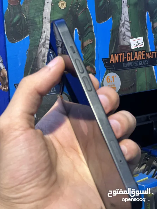 Iphone 14 مستعمل بحالة الوكالة ولا هدش مو مفتوح او مغير اي قطعة بسعر حرق
