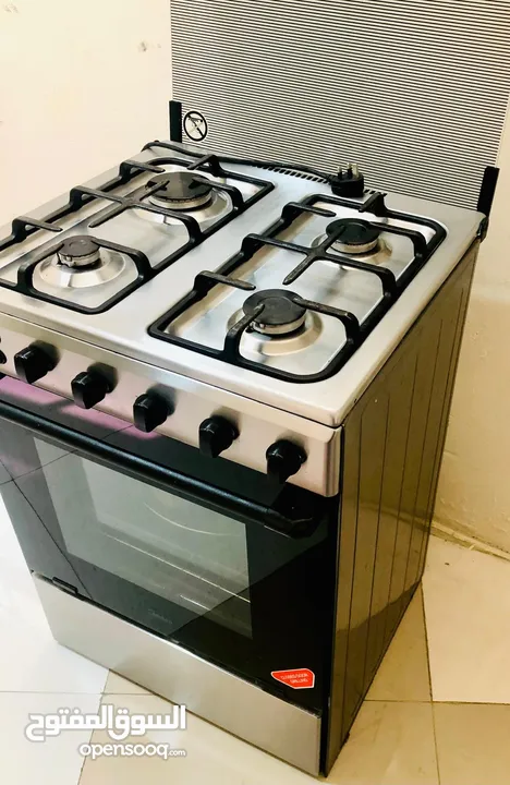 MIDEA OVEN 60 X 60