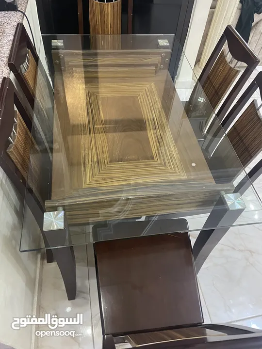 طاوله سفره للبيع بحاله الوكاله ما بستخدمها ابدا للبيع