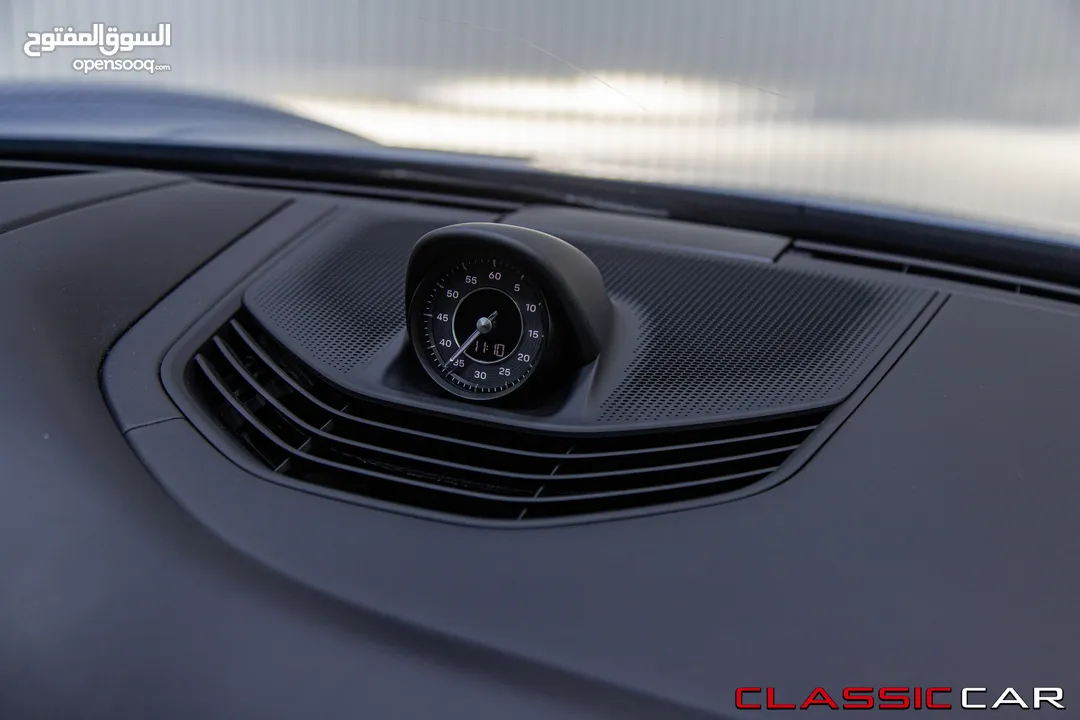 Porsche Taycan Turbo 2021 dual motor   كهربائية بالكامل  Full electric