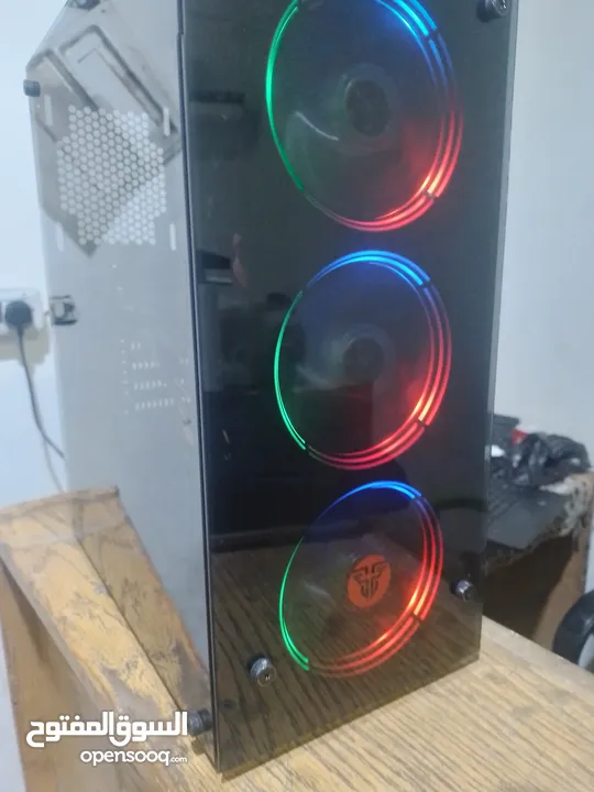 PC شبه جديد