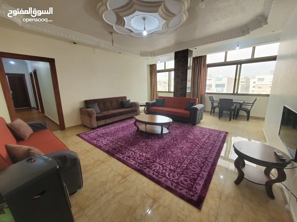 شقة مفروشة للايجار (للعائلات فقط )مع مصعد في الهاشمي الشمالي