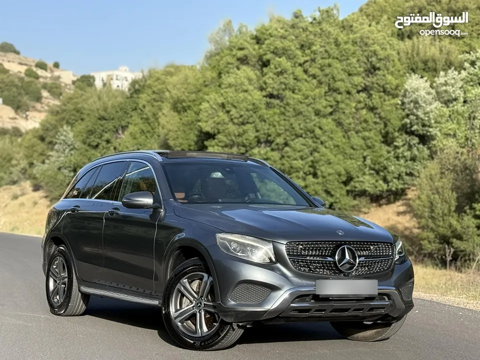 Mercedes Benz GLC 350e 2019 Hybrid PlugIn   بسعر مغري جدا فحص كامل فل كامل اعلى صنف
