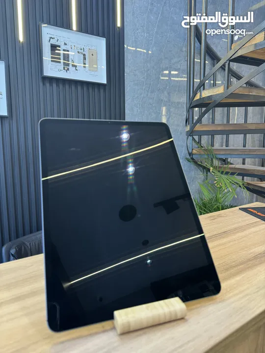 iPad Pro 12.9 إنش  الجيل الرابع  512GB  Wi-Fi  بطارية 86%