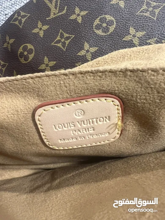 Louis Vuitton شنطه لويس فيتون