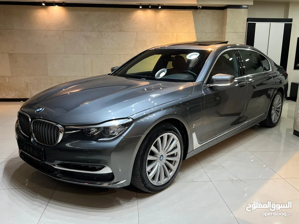 BMW 740Le 2017 وارد شركه ابو خضر مالك اول فل كامل اعلى تصنيف فحص كامل بحاله الوكاله