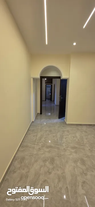 شقه فاخره للبيع