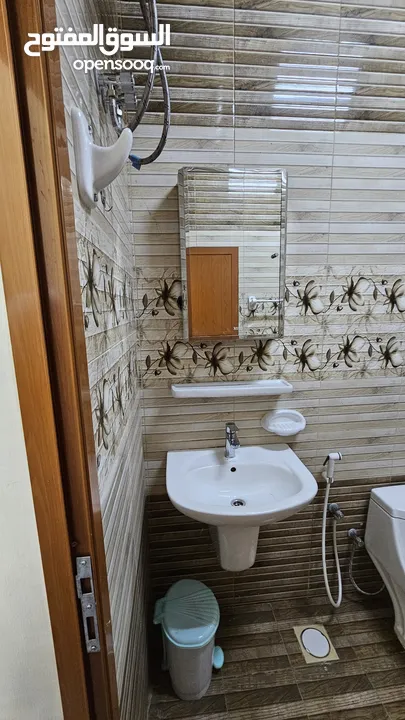غرفة مع حمام خاص للايجار الشهري
