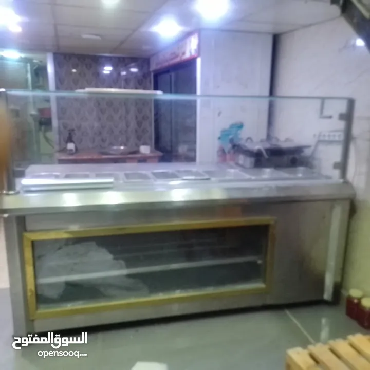 عملات معدنية وعدة مطعم كاملة للبيع السعر 3.500 دينار