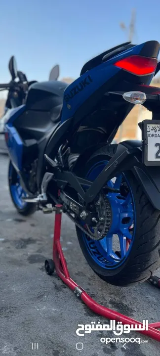 سوزوكي جيكسر 250sf  Suzuki gixxer 250sf