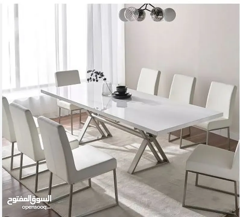 طقم كنبايات مع طاولة سفرة