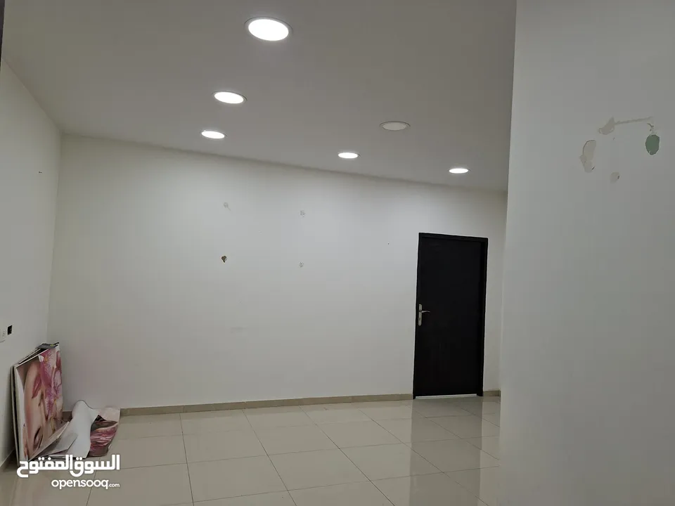 مكتب للبيع