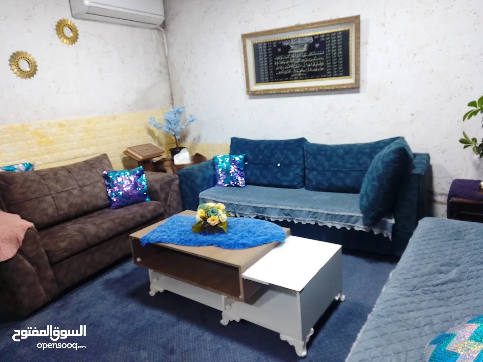 كنب تفصيل بحالة جيدة بس بحاجة لدراي كلين