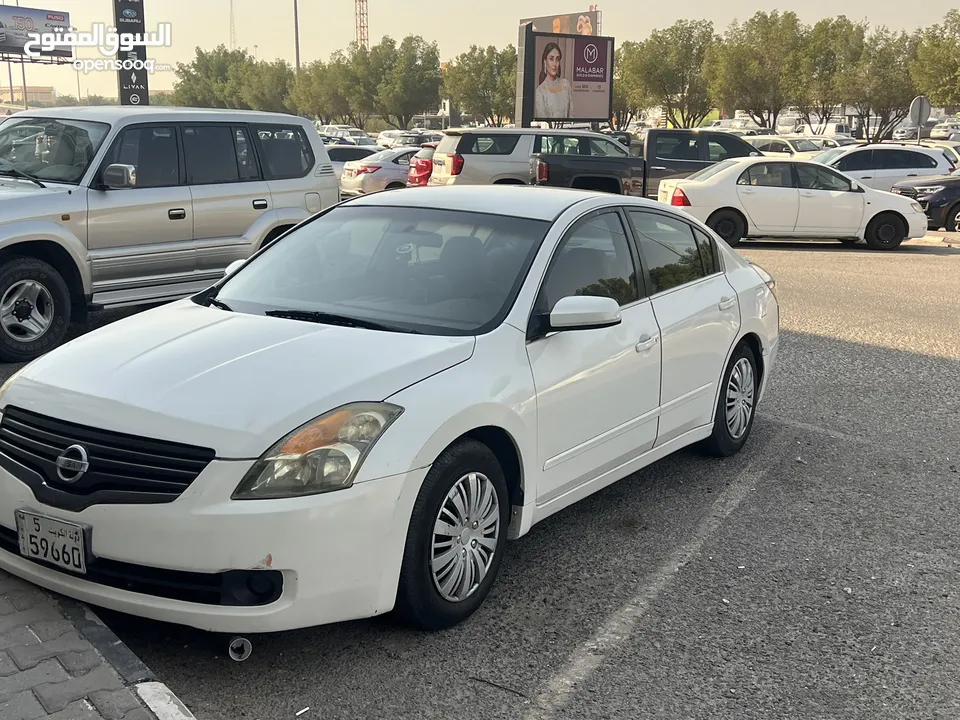 ALTIMA 2008 LIKE NEW