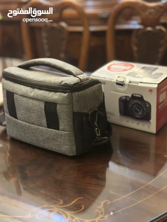 كاميرا Canon 800D للبيع