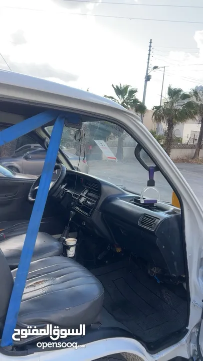 باص تويتا هايس فان وكاله