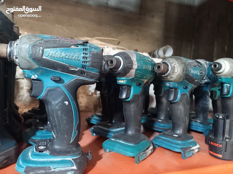 عدة يدوية أصلية شبه جديد  كهرباء او بطارية