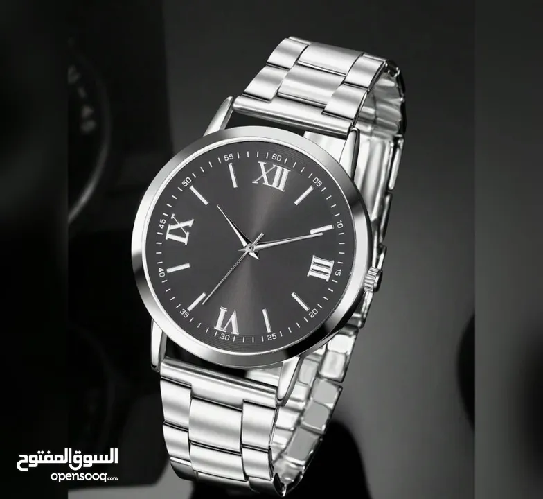 الساعة ب50 والثلاث 100