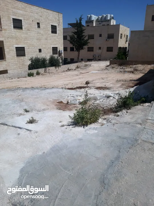 أرض سكنية مميزة للبيع في حي الضياء - أبو نصير 374 متر مربع