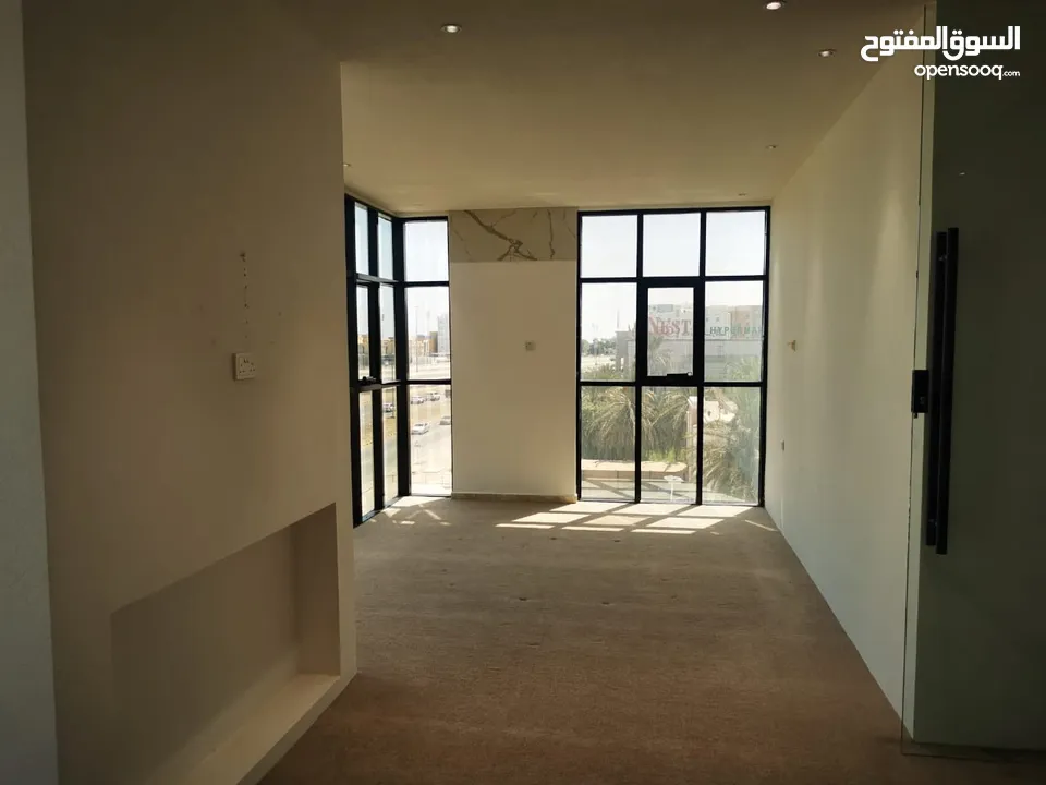 مكتب للإيجار بإطلالة جسر صحار Office for rent with sohar bridge view