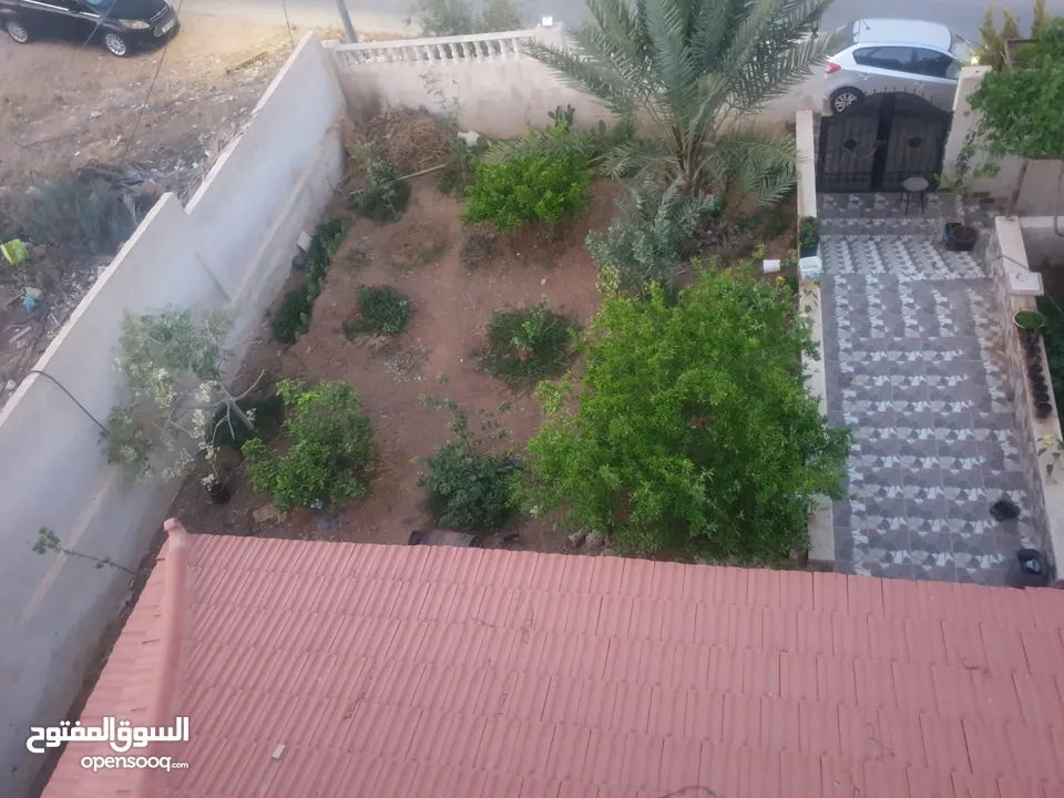 بيت مستقل دوبلكس للبيع الزرقاء ضاحية المدينة المنورة