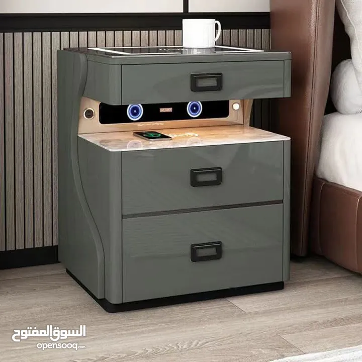 الكوميدينا الذكية مع الخزنة قطعة أثاث بتجمع بين الفخامةوالراحة والتكنولوجيا الحديثة ومناسبة لأي غرفة