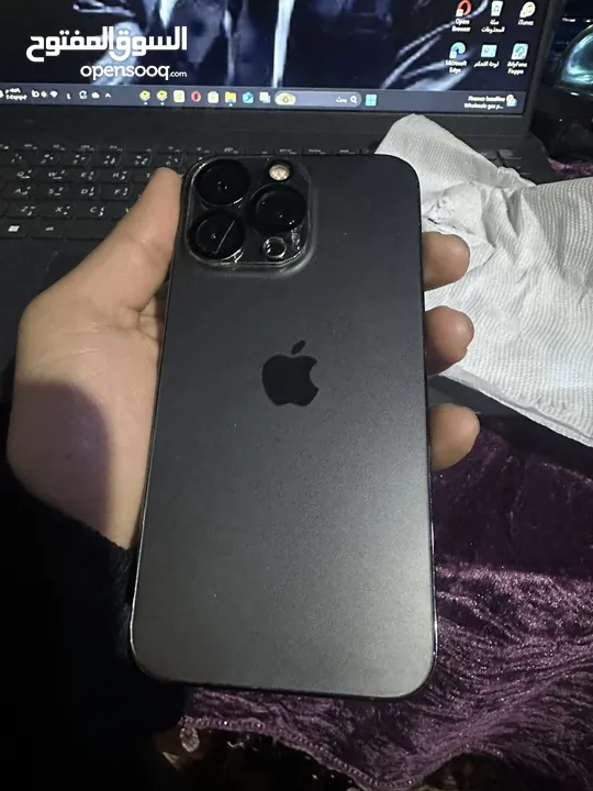 iPhone 13pro  بحالة ممتازه  شرا ما بقصر معو