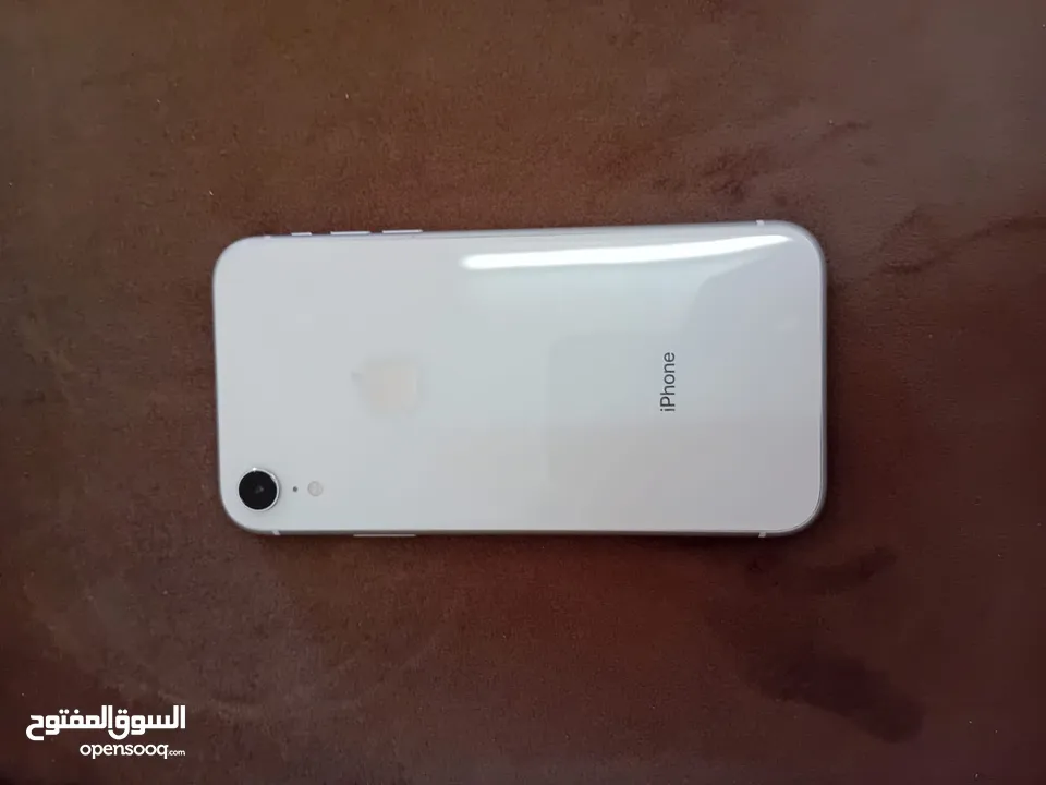 آيفون XR تابع لوصف