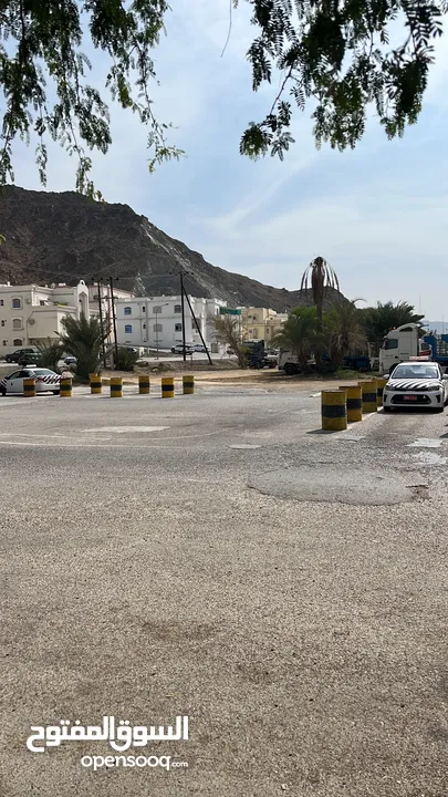 Driving school Seeb & Muscat سيارة تعليم السياقة في حدود مسقط