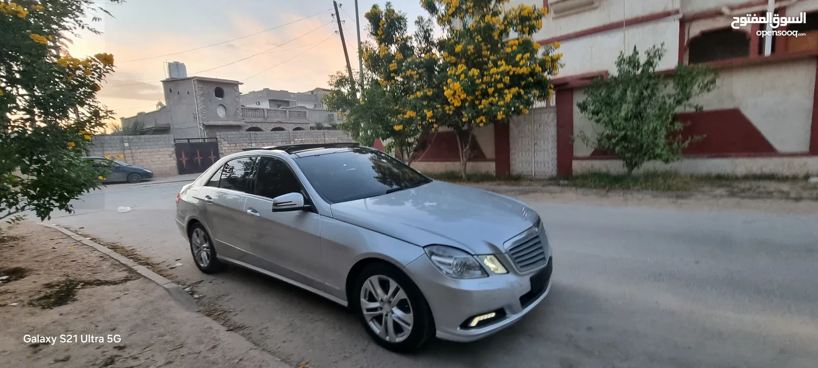 مرسيدس E350 افنقارد فل جمرك مكانها الزاوية