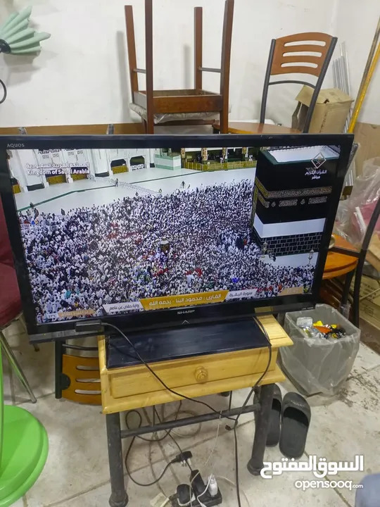شاشة 32 شارب عادي مش سمارت بدون ريموت