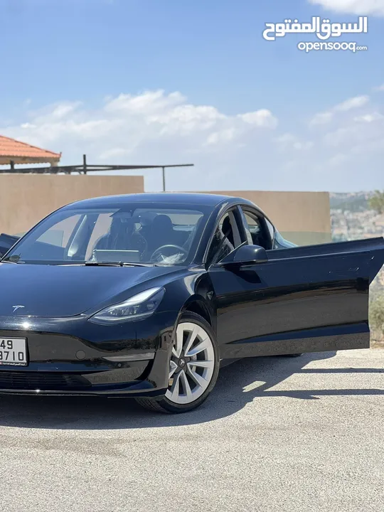 Tesla model 3 Long range doul motors 2021 حرة جديد  بسعر مميز