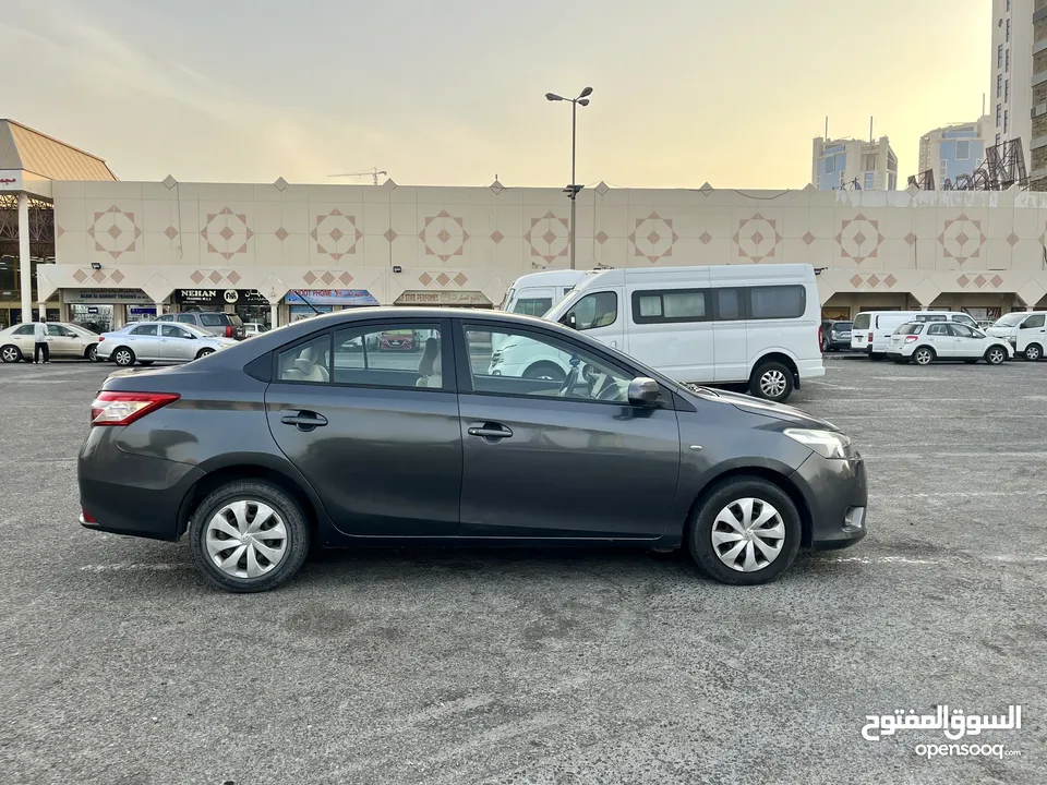 TOYOTA YARIS 2017 1.5 GREY FOR SALE. IN GUD CONDITION.