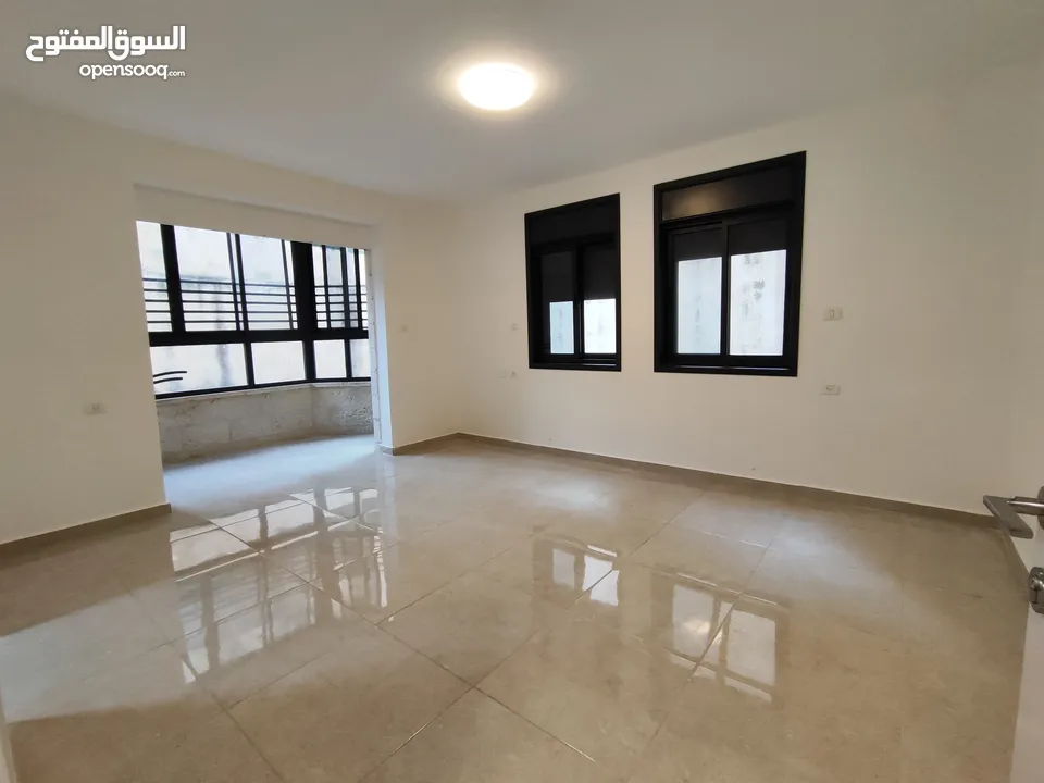شقة جديدة غير مفروشة للايجار في الطيرة قرب فلل عادل المصري