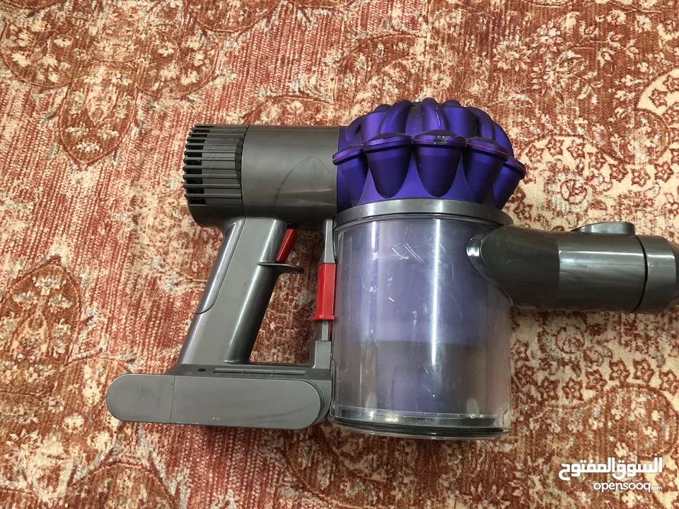 مكنسة Dyson V6 Animal Pro مستعملة بحالة ممتازة بسعر لا يُفوّت