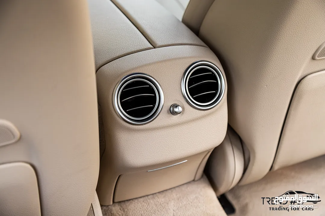 Mercedes E300 2019 Gasoline   السيارة مميزة جدا بمواصفاتها و بحالة ممتازة جدا