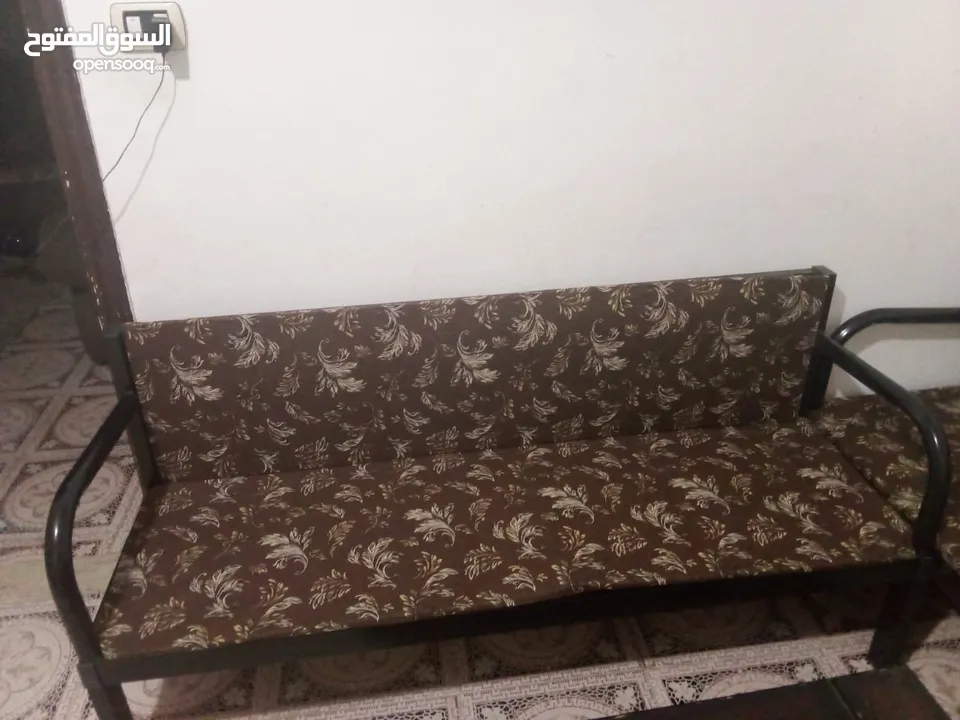 طقم كورنر مع وجه  و صوفايات حديد عدد2 وكيزر وفلتر ماء 7 مراحل