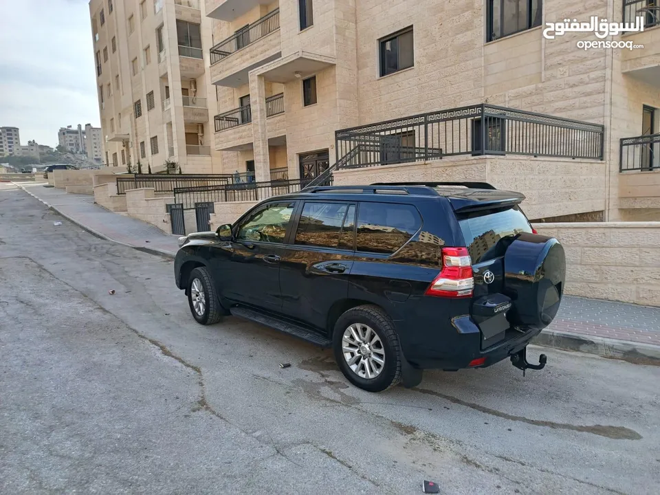 تويتا لاندكروزر luxury 2015 مميزة جدا ماتور 2800 بقوة 204 حصان